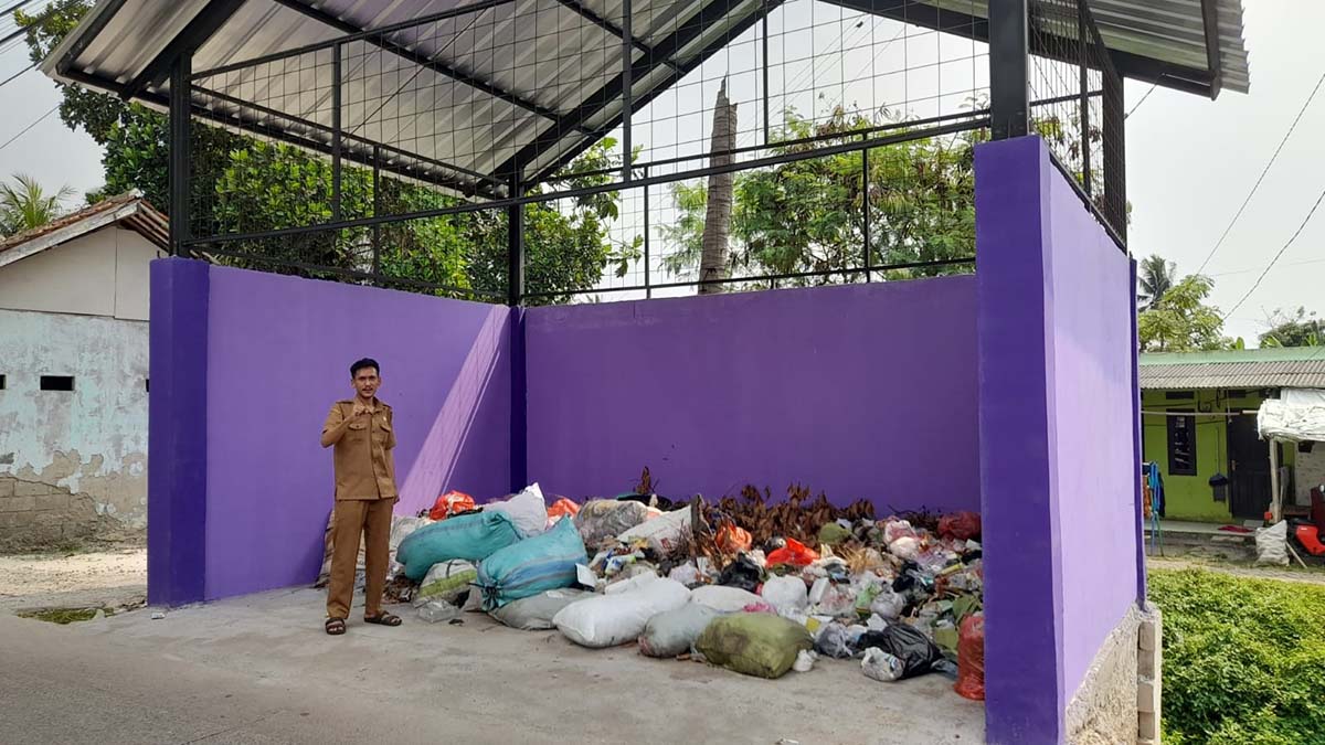 Sampah Menumpuk, Pemdes-DLHK Buat TPS Sementara
