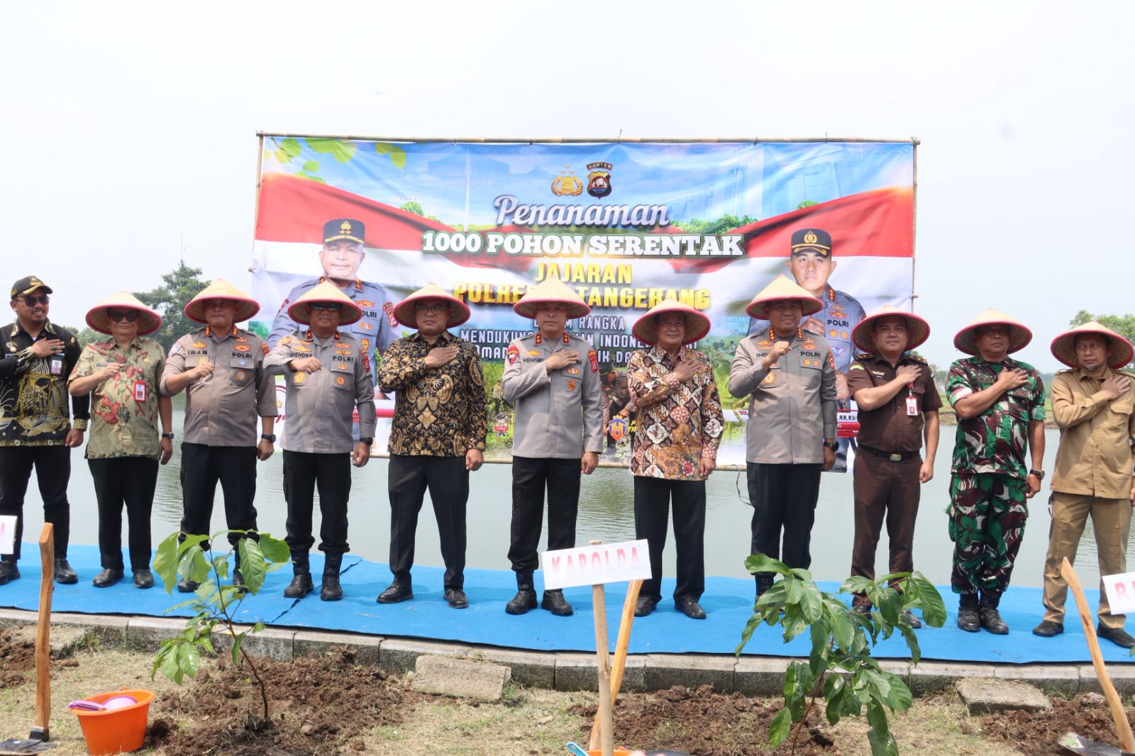Kapolda Banten Tanam Seribu Pohon Bareng Bupati, Jalankan Program ASRI