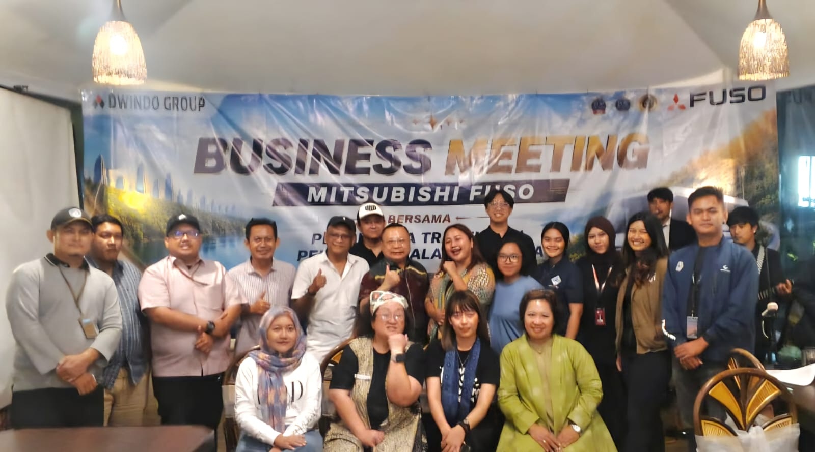 Mitsubishi Promosikan Canter Bus untuk Travel