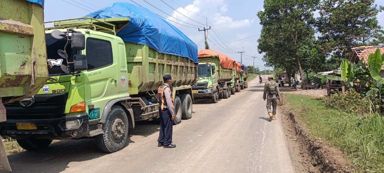 DPRD Minta Satlantas Tindak Truk Galian Tanah