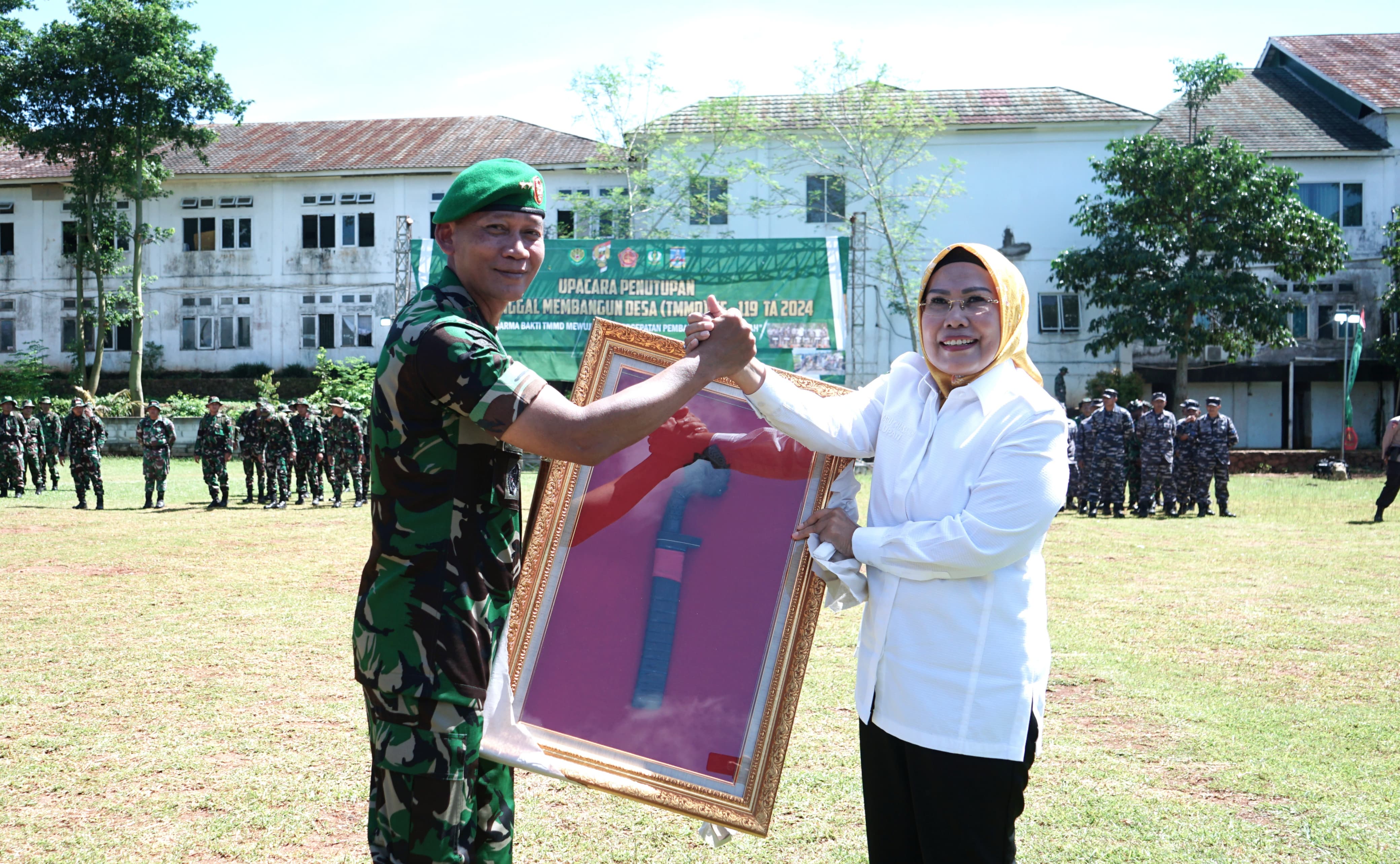 Resmi Ditutup Serentak, Pangdam Siliwangi Apresiasi TMMD Kabupaten Serang