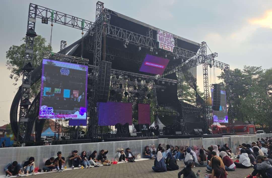 Alun-alun Tidak Bisa Dipakai Konser