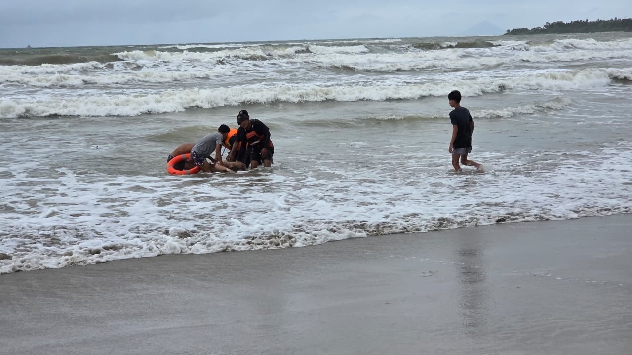 Wisatawan Tewas Terseret Ombak di Pantai Camara 