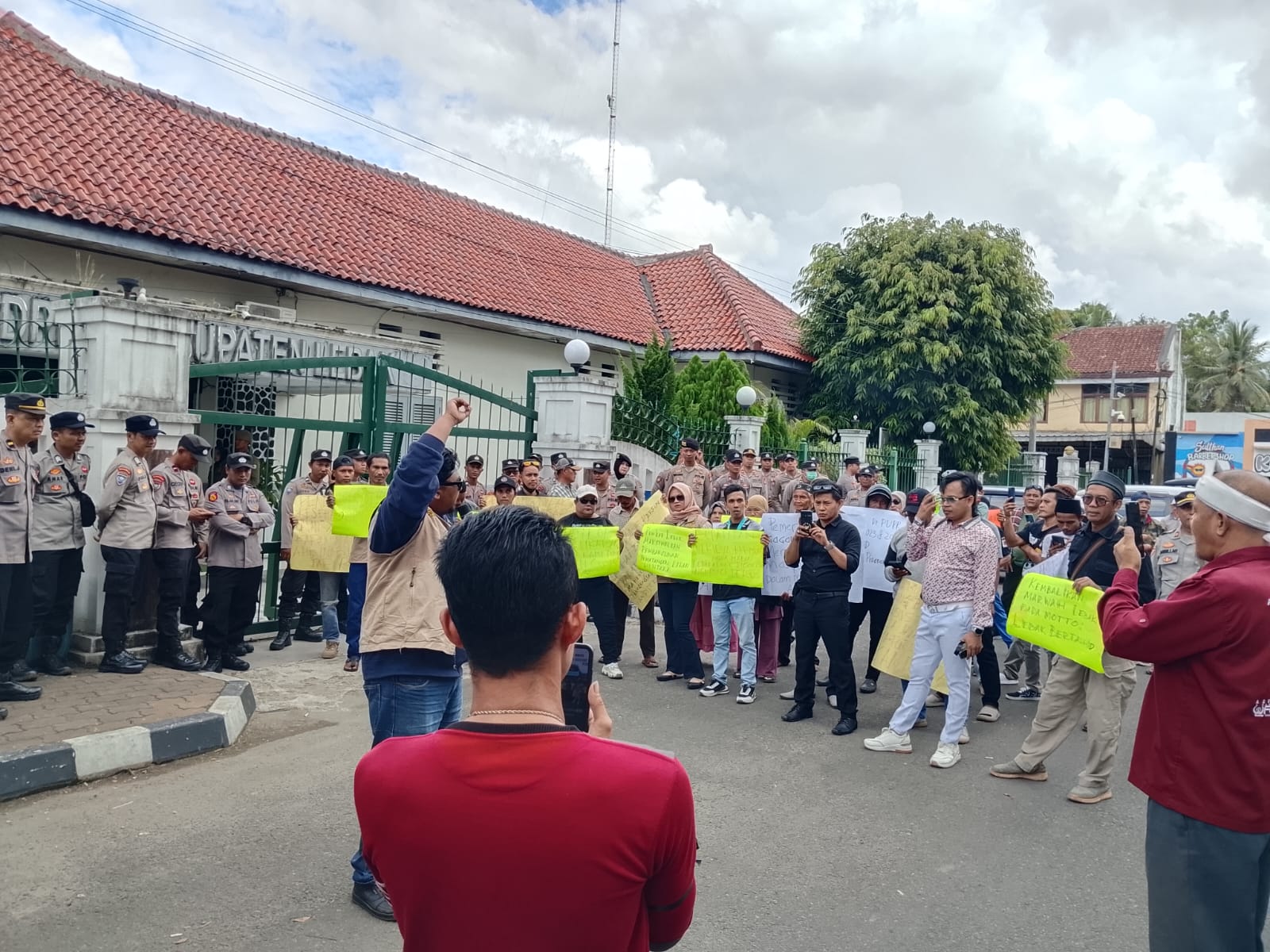 Hasbi Dituntut Minta Maaf Terbuka Kepada Masyarakat
