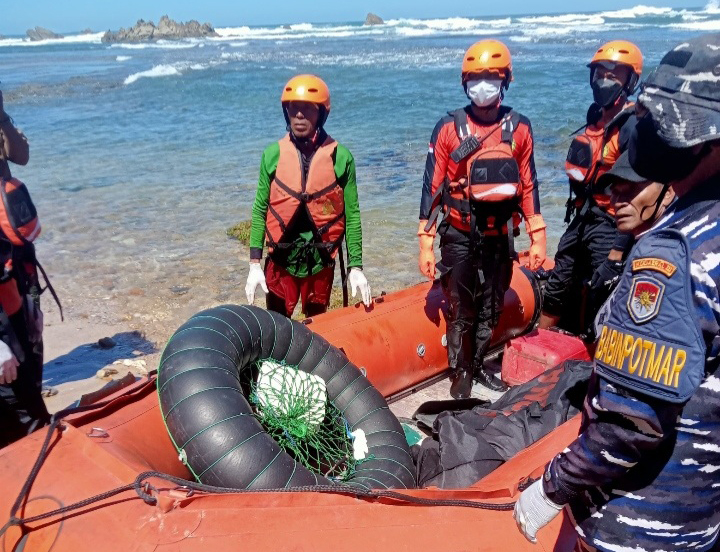 WNA Terseret Ombak Ditemukan Tewas