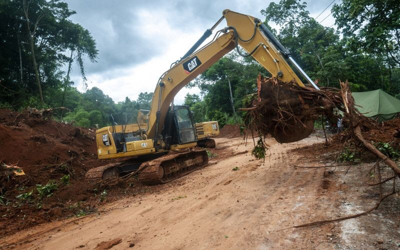 12 Ruas Jalan Terdampak Longsor Ditangani