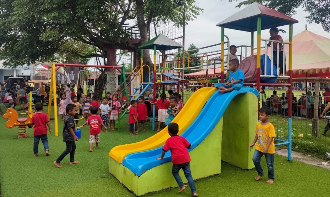 Pagedangan Ilir Bangun Taman Bermain