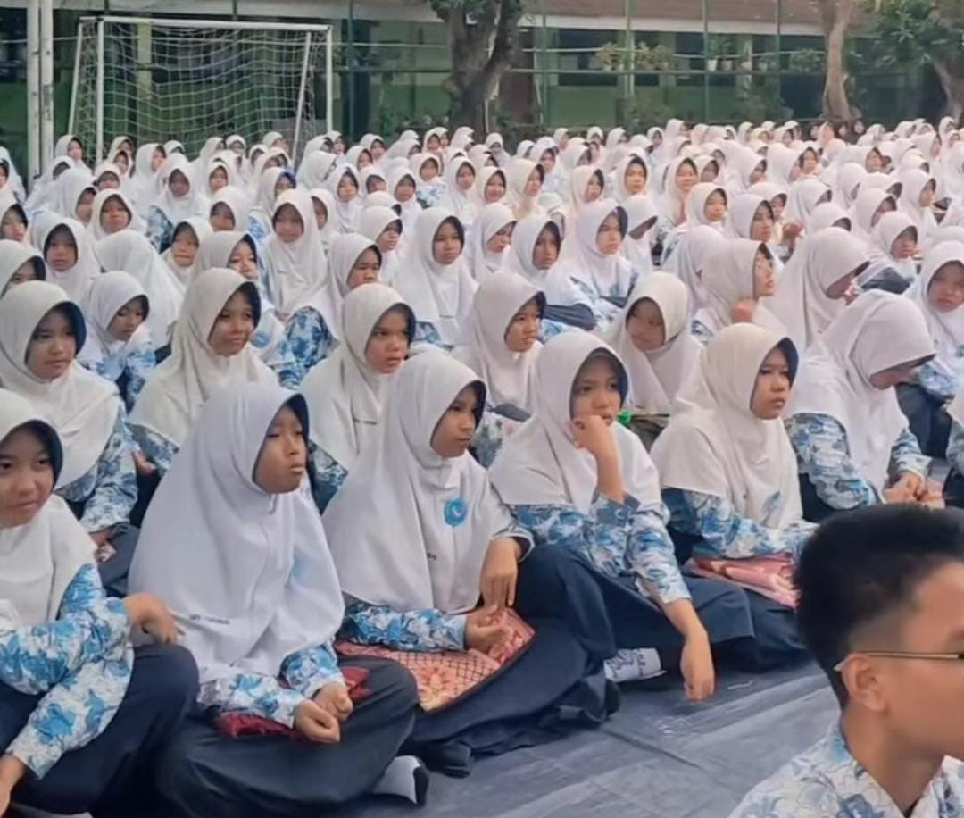 Siswa SMPN 2 Pagedangan Diwajibkan Membawa Al-Qur’an