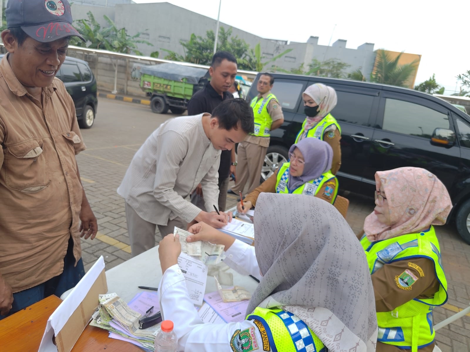 Gelar Razia Kendaraan untuk Tingkatkan Opsen PKB