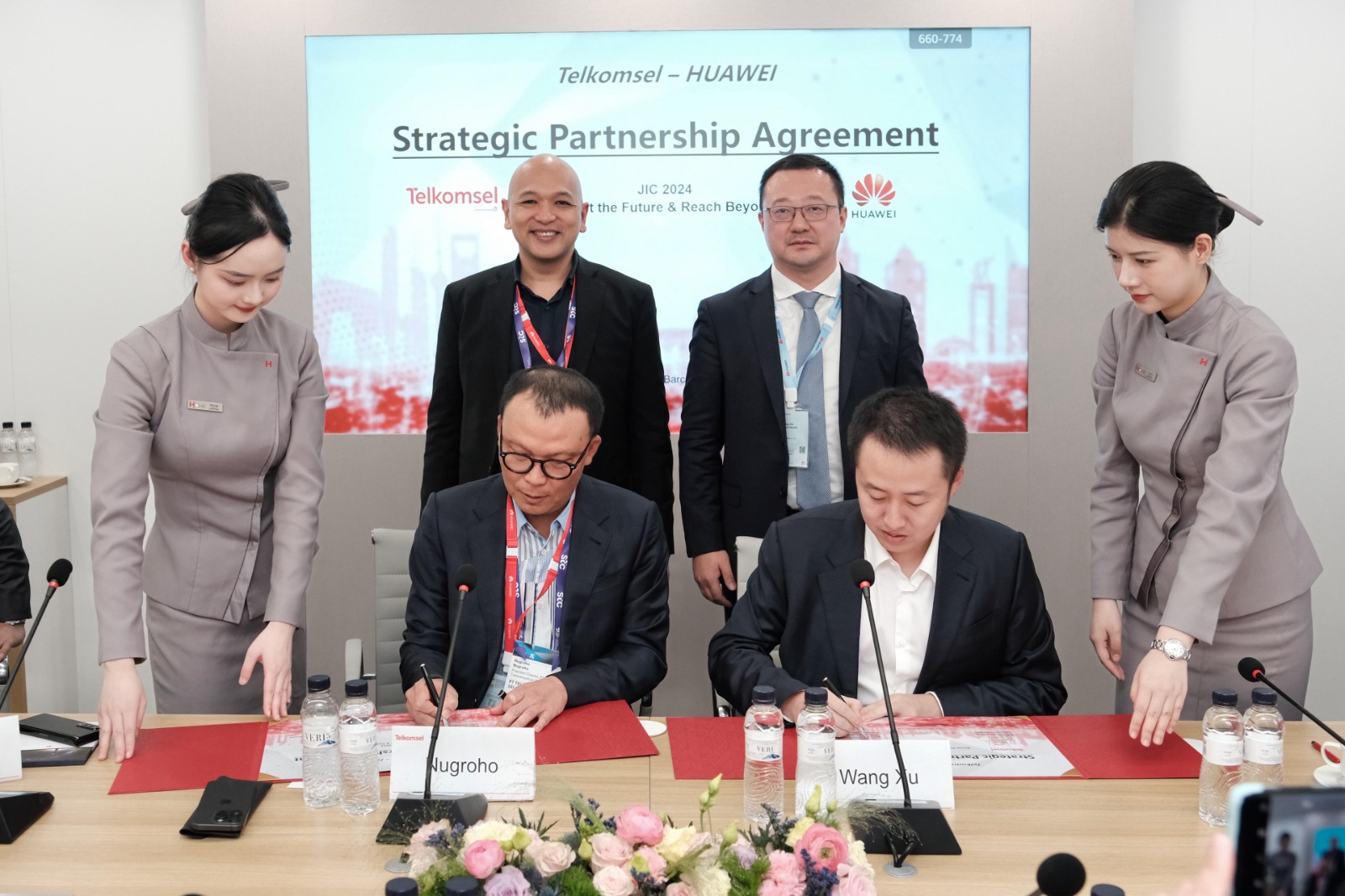 Telkomsel dan Huawei Tandatangani Kerja Sama Home Broadband and 5G Innovation 