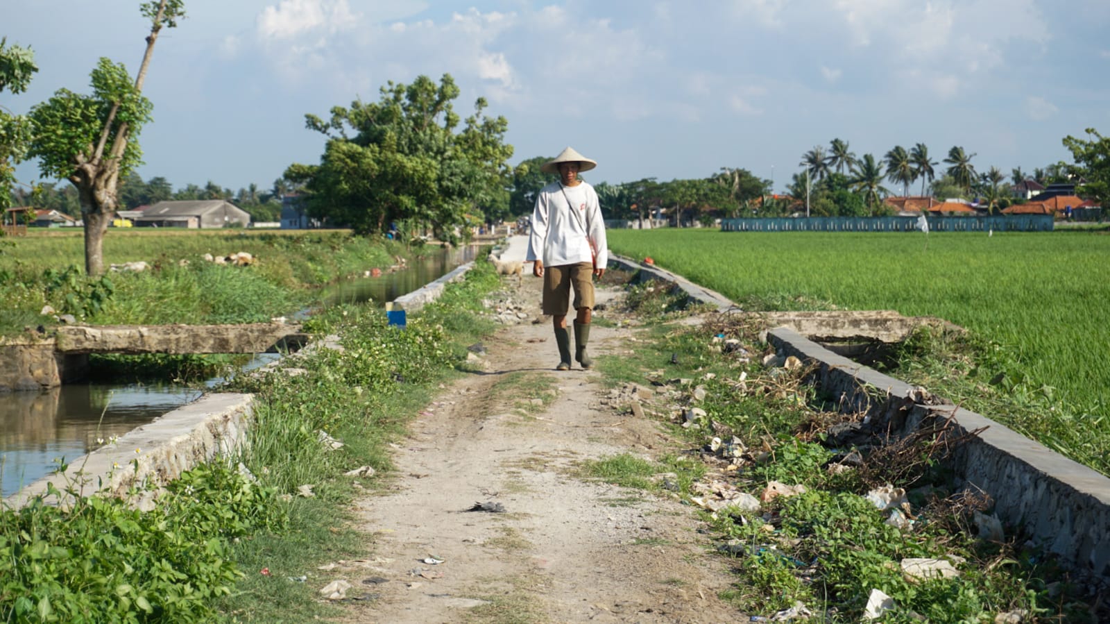 Dijadikan Jalan Alternatif, Betonisasi Jalan Kampung Rawa Kalem Perlu Dilanjutkan