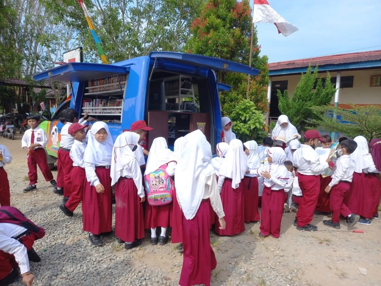 SDN II Sepatan Minta Tambahan Buku untuk Perpustakaan Sekolah