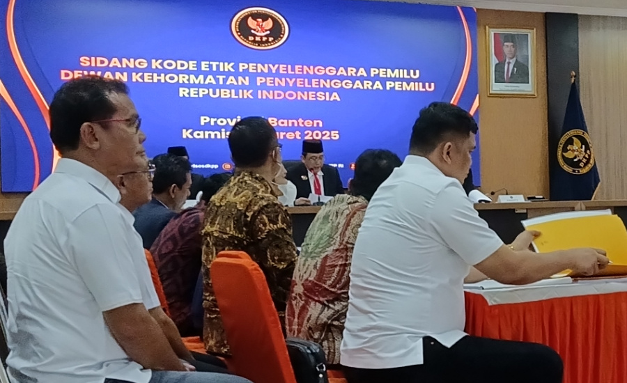 Bawaslu Kota Tangerang di Sidang Etik, Saripudin Tidak Hadir,  Sachrudin Hadir 