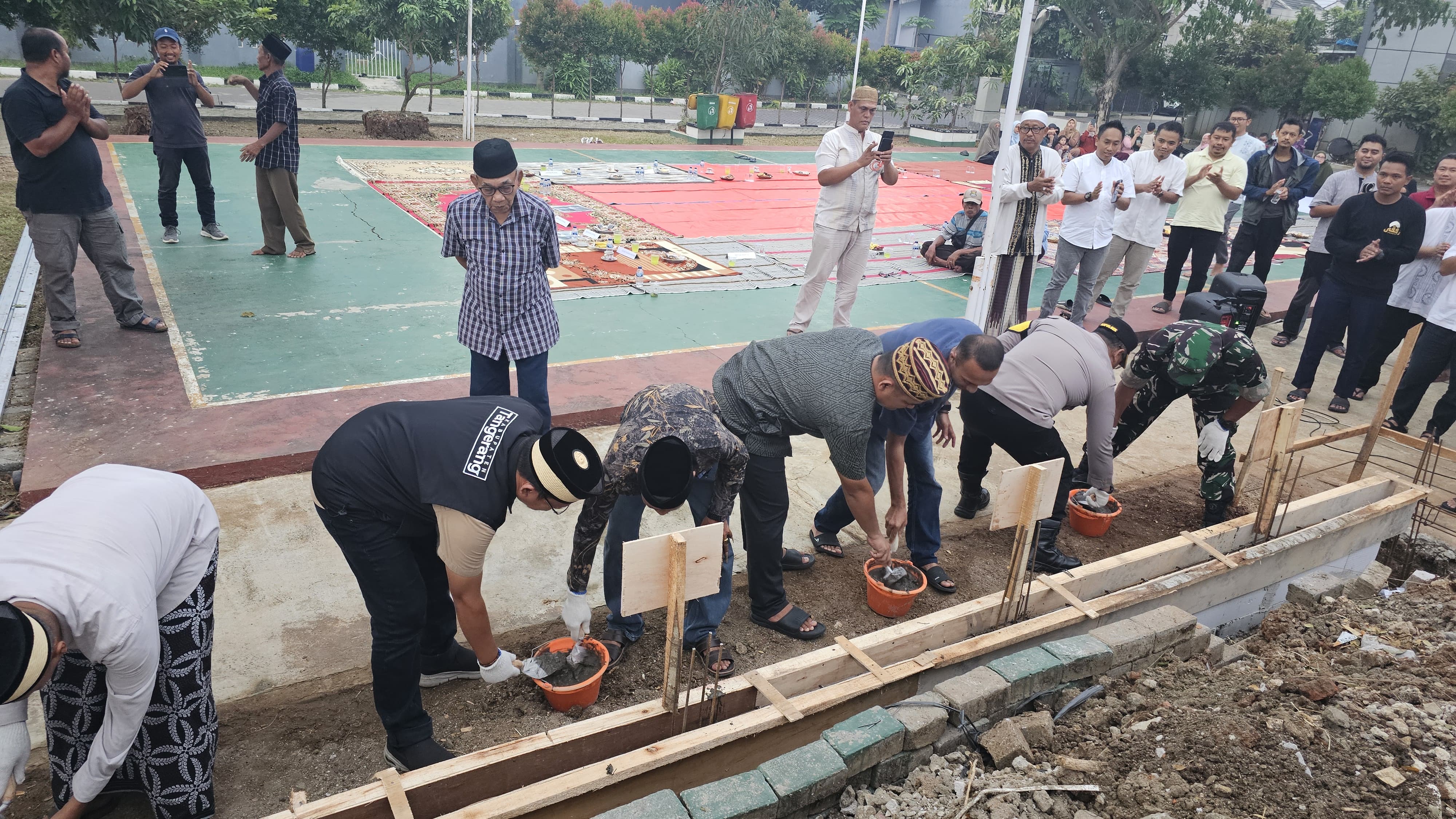 Forkopimcam Sepatan Timur Letakan Batu Pertama Pembangunan Musala