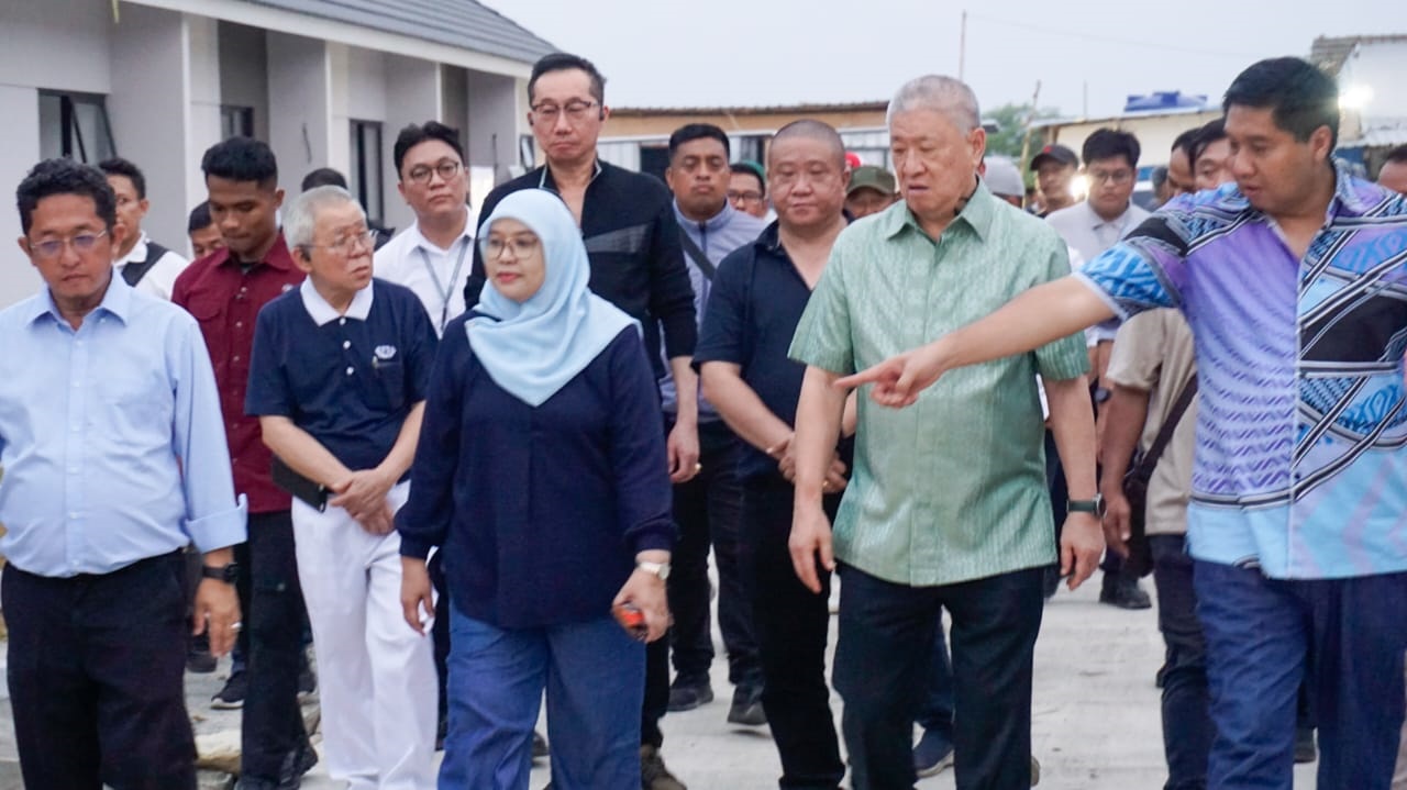 Menteri PKP Cek Pembangunan Rumah Gratis di Sukawali