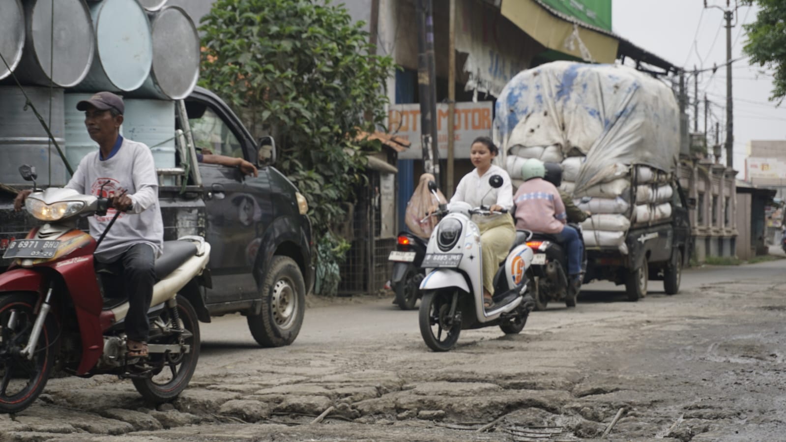 Perbaikan Jalan Masih Tahap Usulan, Terkait Jalan Rusak Menuju RSUD Pakuhaji yang Dikeluhkan Sopir Ambulans