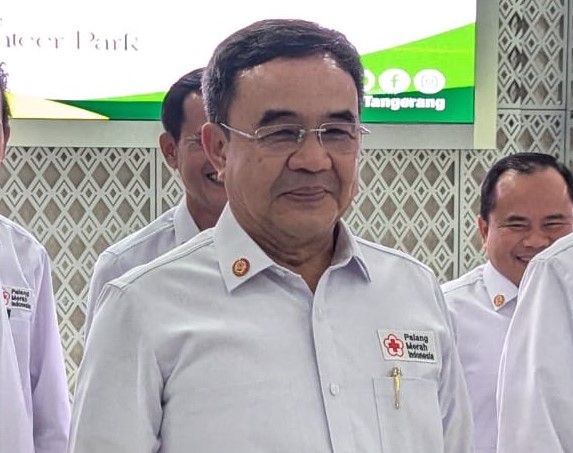 PMI Kirim Truk Tangki Air Bersih dan Relawan, Bantu Korban Banjir Bandang dan Tanah Longsor Sumatra