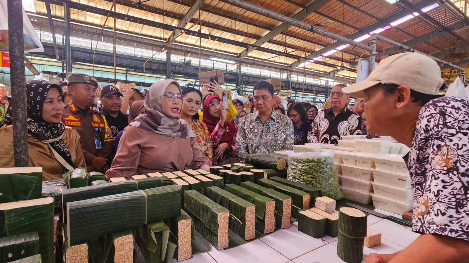 Komisi IX DPR RI Sidak ke Pasar Modern BSD Serpong