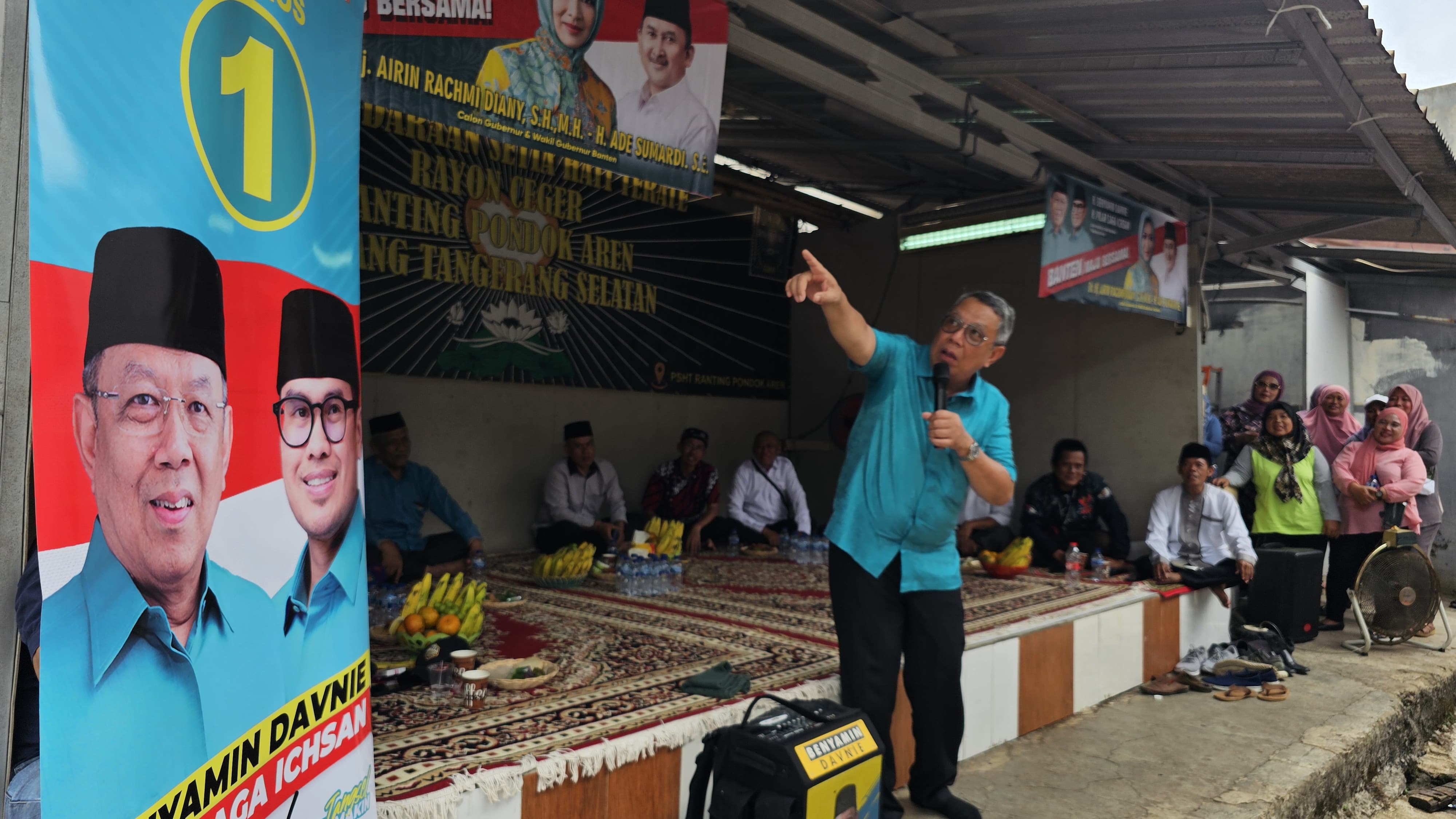 Hari Pertama Kampanye, Calon Walikota Benyamin Datangi Ibu-Ibu di Pondok Aren