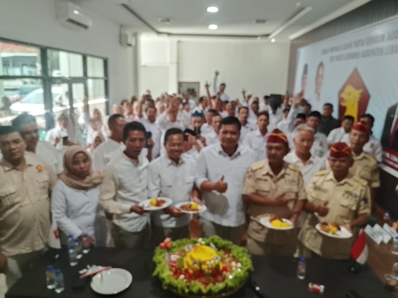 Gerindra Lebak Gelar Baksos dan Potong Tumpeng di HUT ke 17