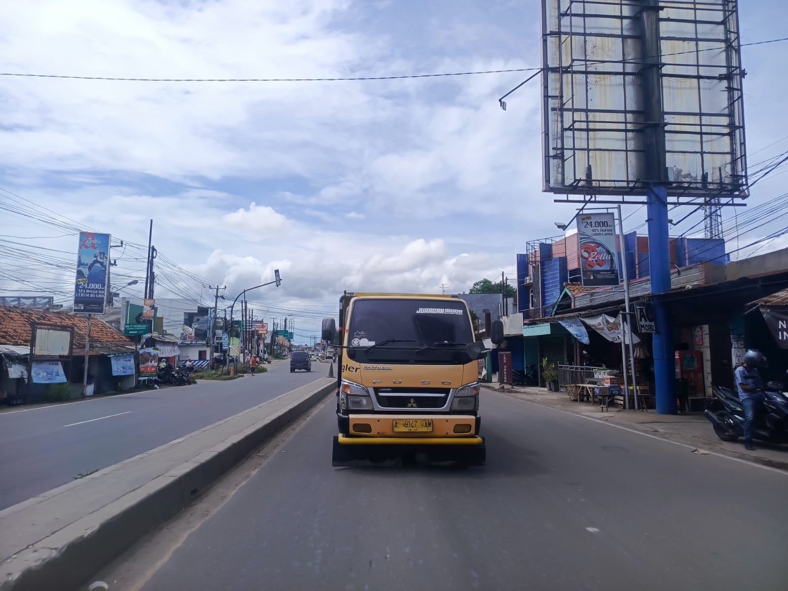 Dishub Belum Sanksi Truk Tambang Bandel 