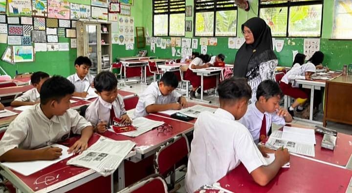 Tiap Sekolah Hanya Miliki Dua PNS