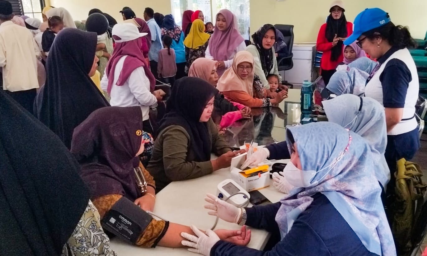 Rayakan HUT, Warga Serbu Pangan Murah