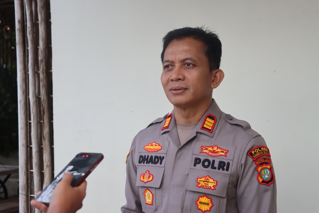 Polisi Ringkus Pembuat SIM Palsu
