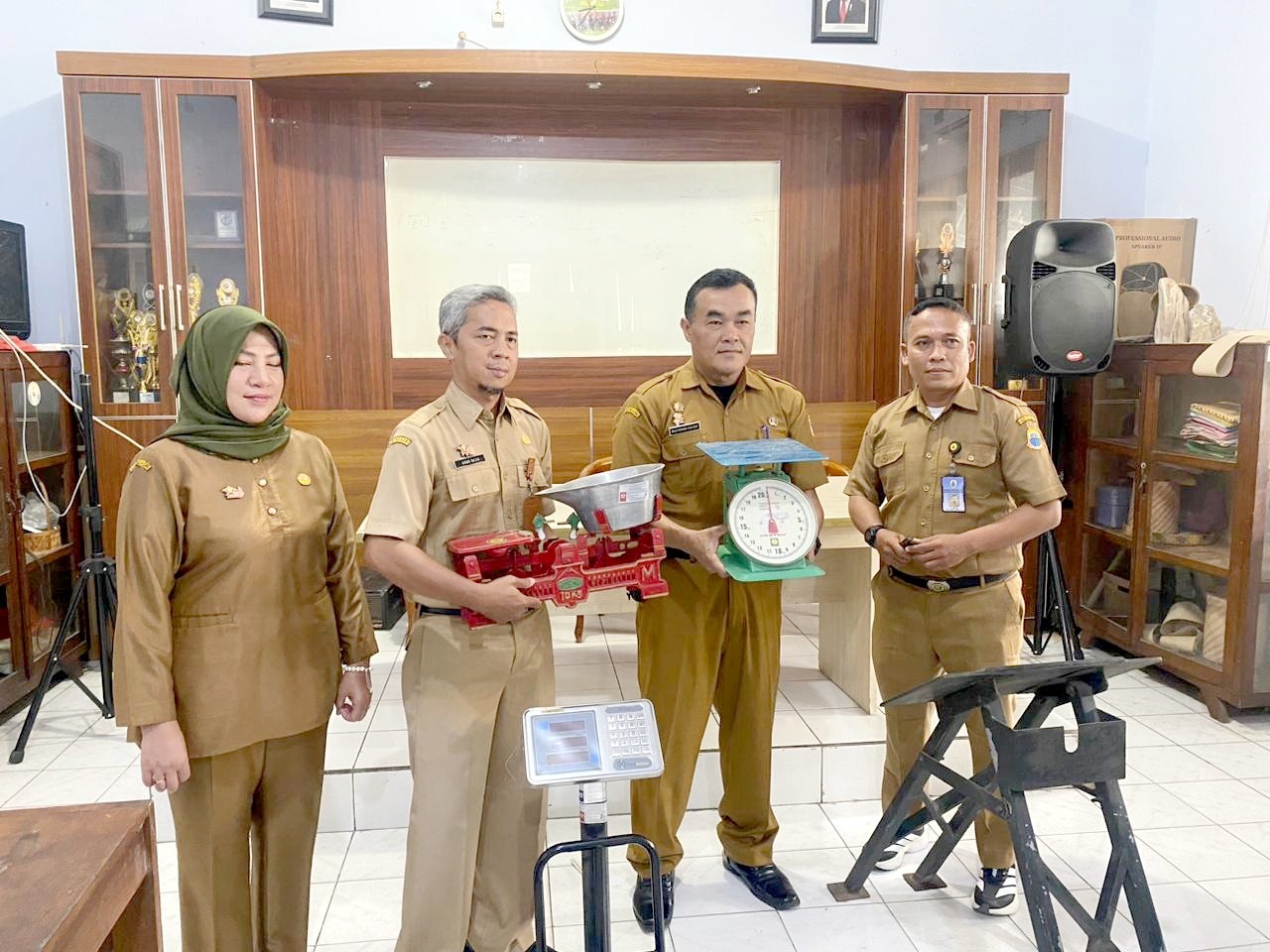 Disperindag Kabupaten Le­bak Tera Ulang Alat Pelaku Usaha