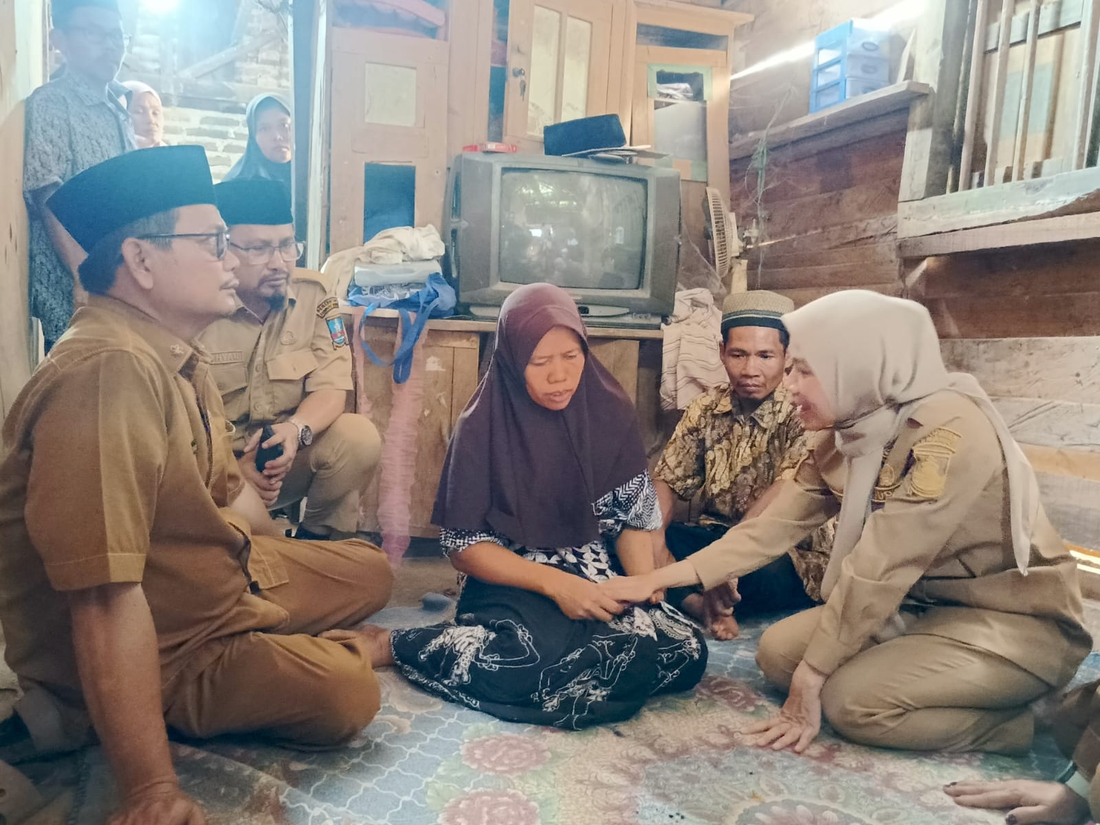 Takziah, Zakiyah Janji Perbaiki Rumah