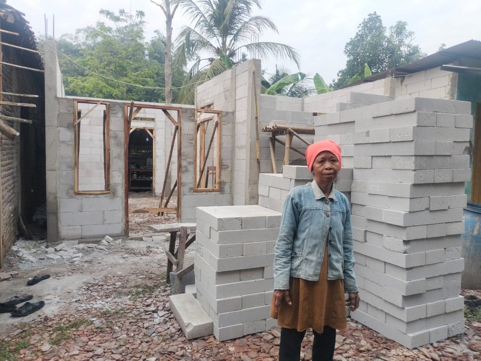Janda Renta di Sukamulya Dapat Bantuan Bedah Rumah