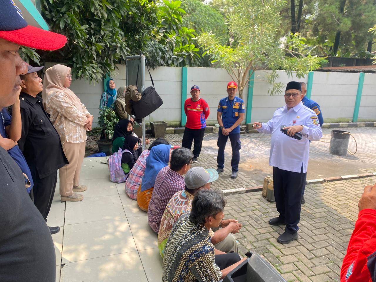 Ibu-Ibu Kelurahan Jelupang Dibekali Pencegahan Bahaya Kebakaran