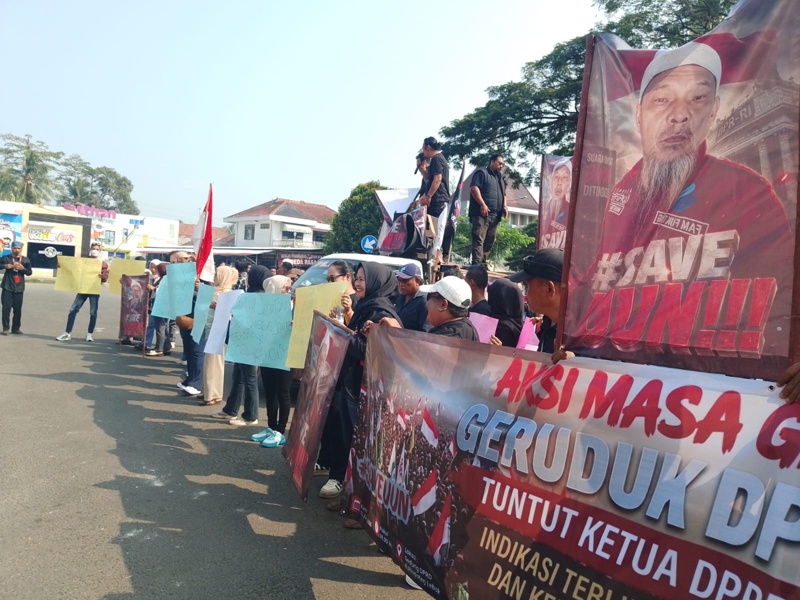 Diduga Terlibat Penculikan Aktivis, Aktivis Tuntut Ketua DPRD Dicopot