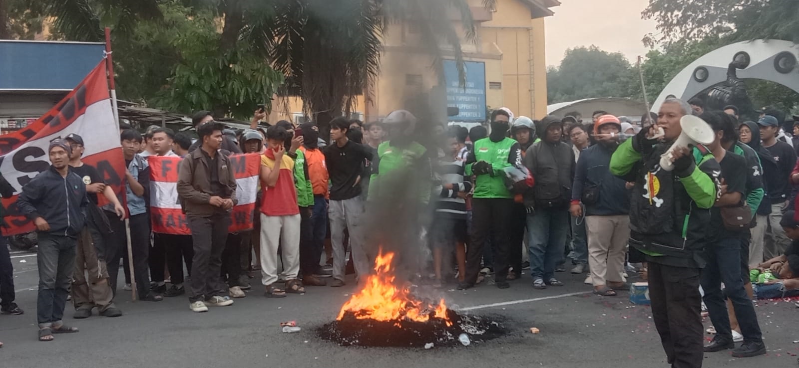 KSS Desak Usut Pelaku Kekerasan Demo
