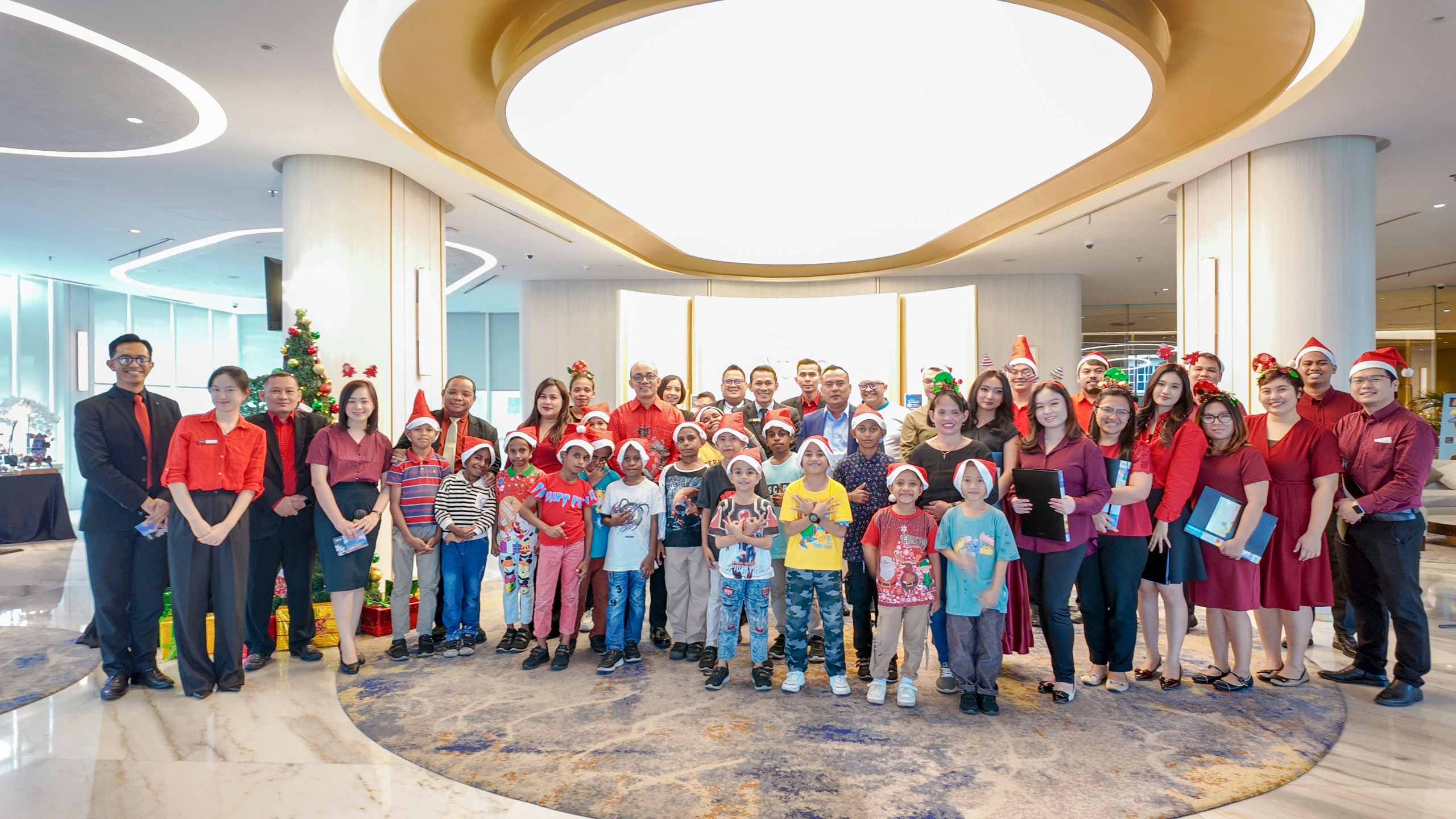 Christmas Three Lighting Ceremony Atria Hotel & Residences Gading Serpong bersama Yayasan Sosial Tangan Kasih