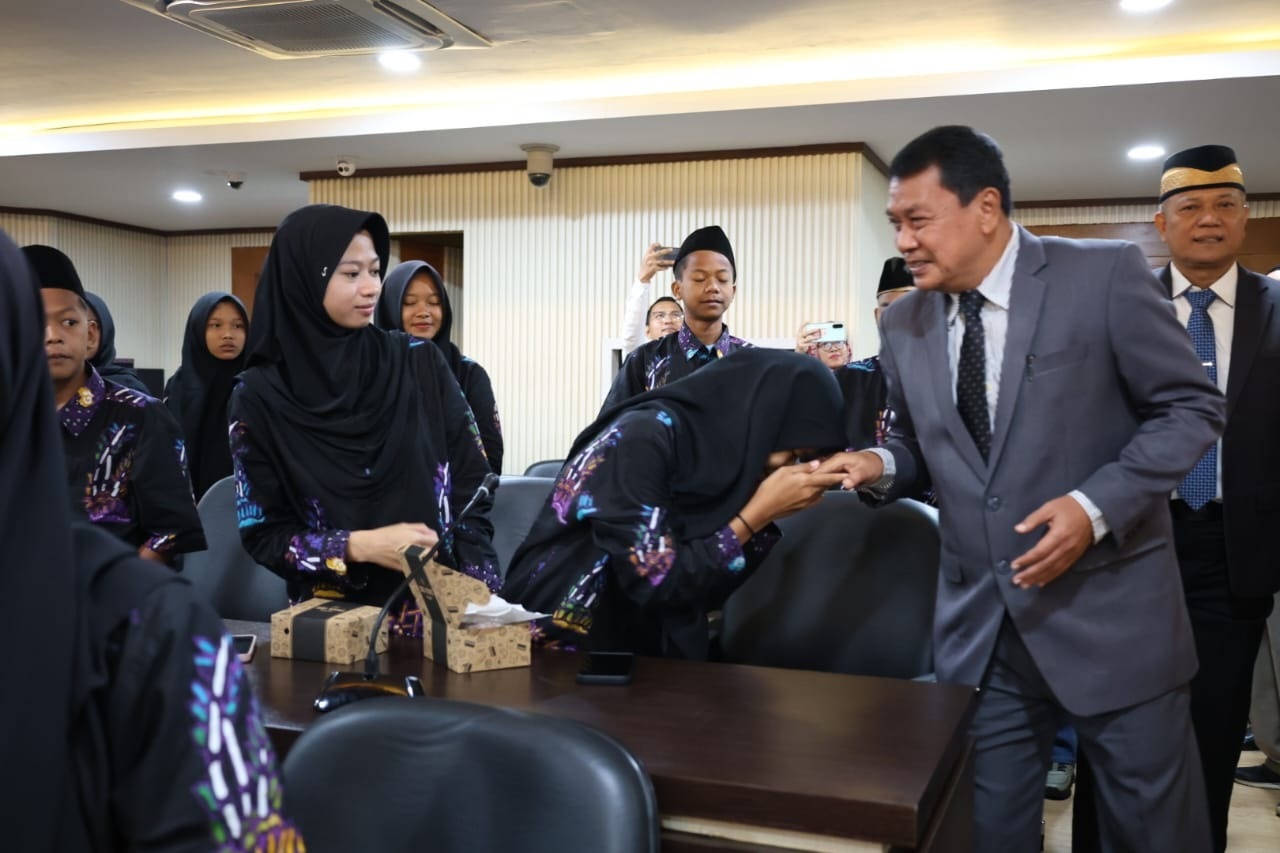 Bupati Lepas 36 Siswa Ikut Sekolah Rakyat, Entaskan Kemiskinan Lewat Pendidikan