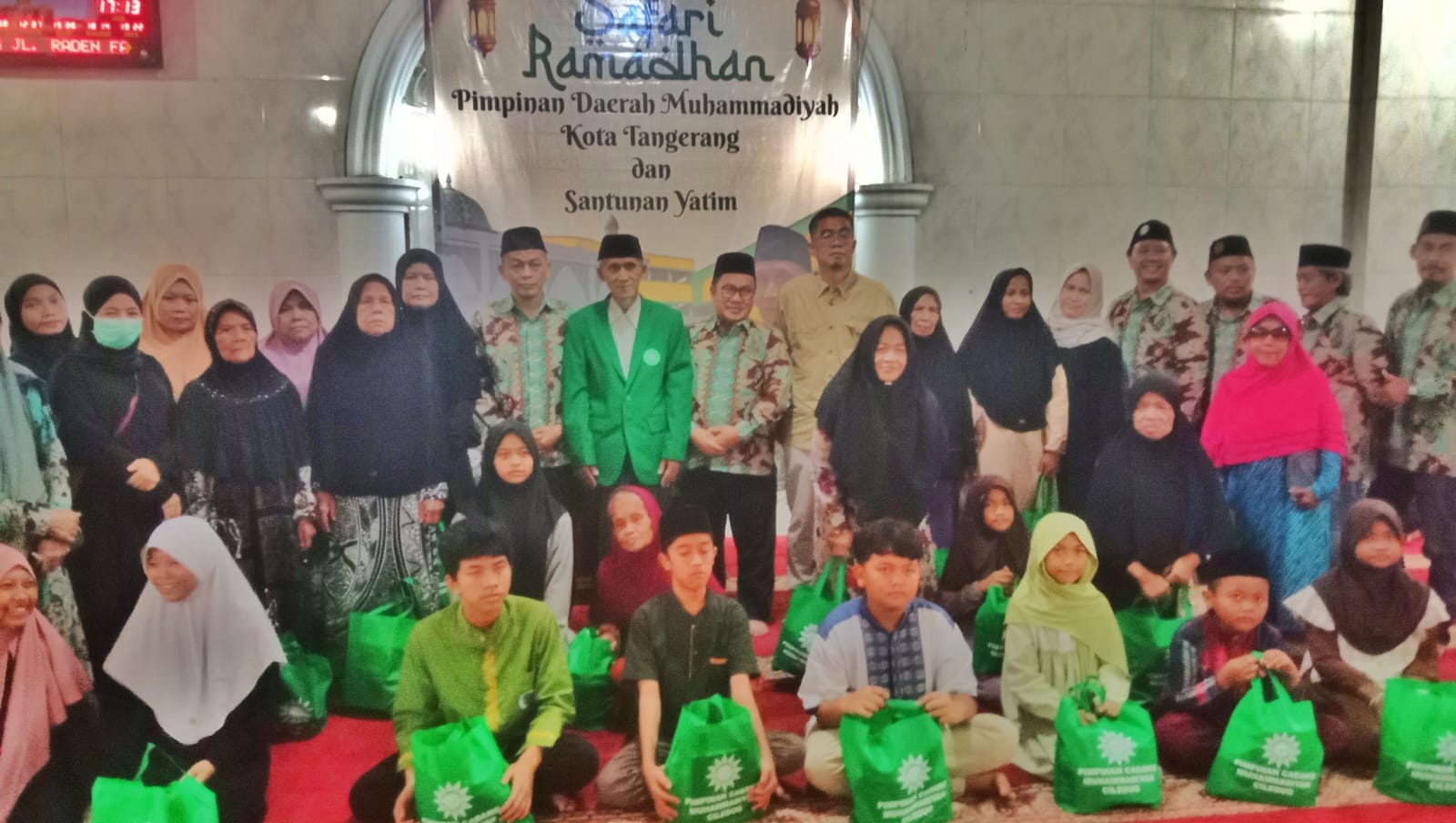 Pimpinan Daerah Muhammadiyah Kota Tangerang Sebar Santunan