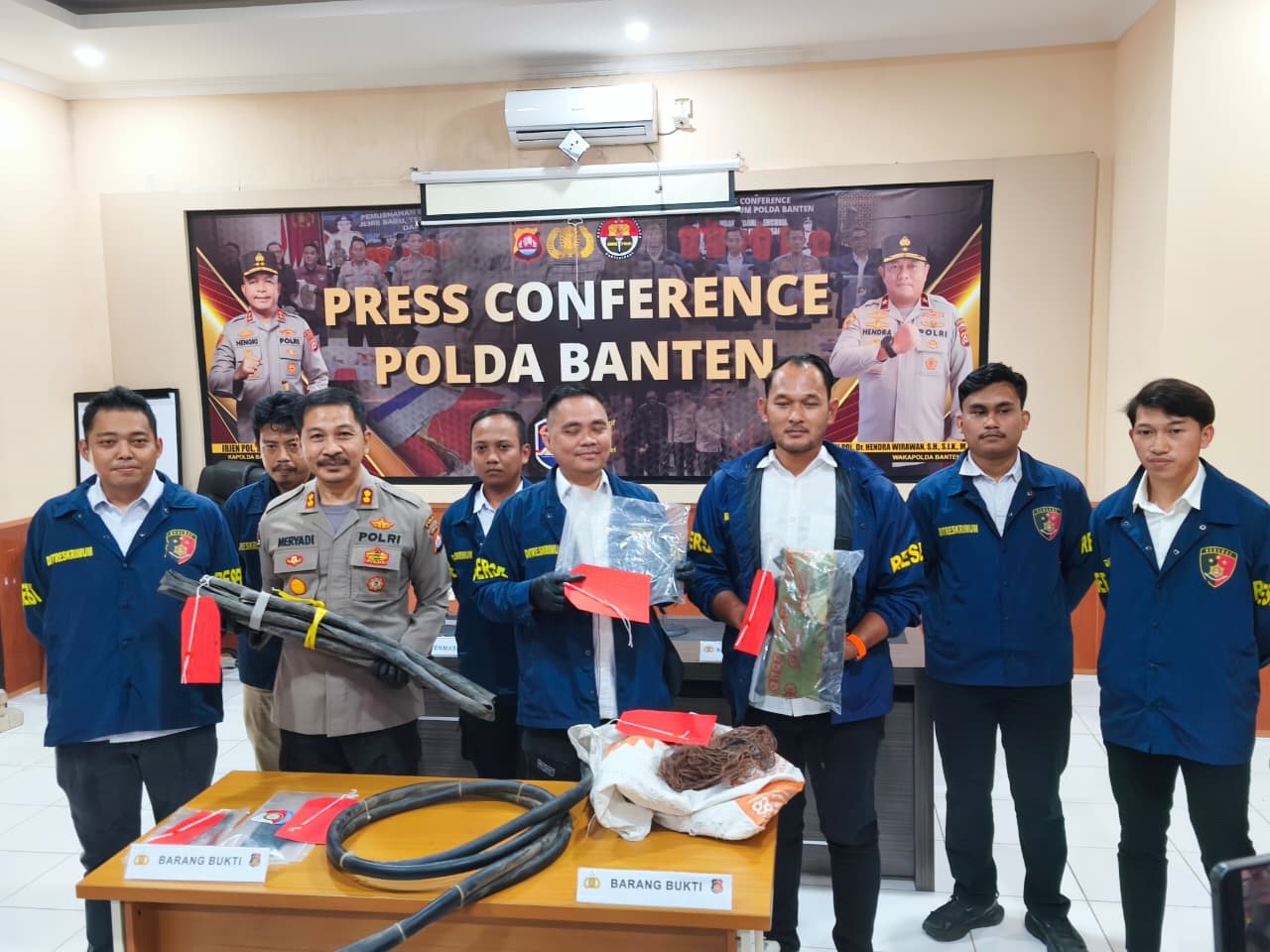 Polda Ringkus Komplotan Pencuri Kabel KRL
