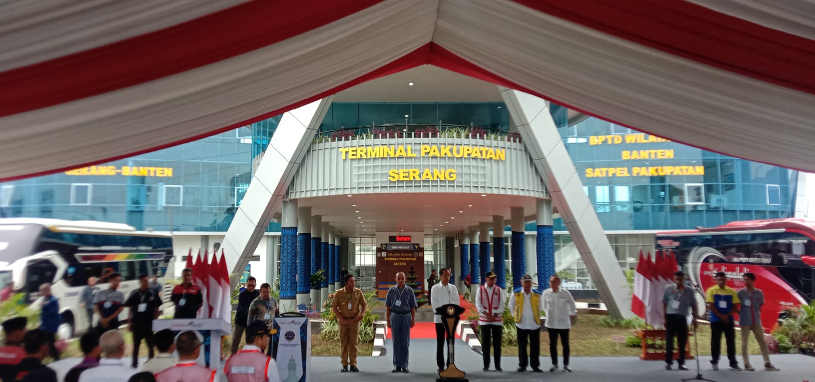 Jokowi Resmikan Terminal Pakupatan Tipe-A Serang