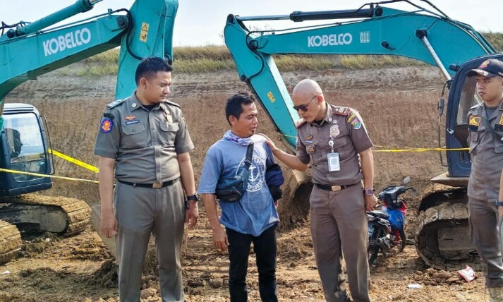 Satpol PP Kabupaten Tangerang Tutup Aktivitas Galian Tanah