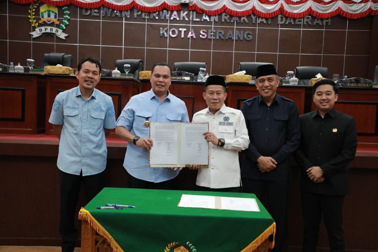 Dewan Beri Catatan Raperda PUK