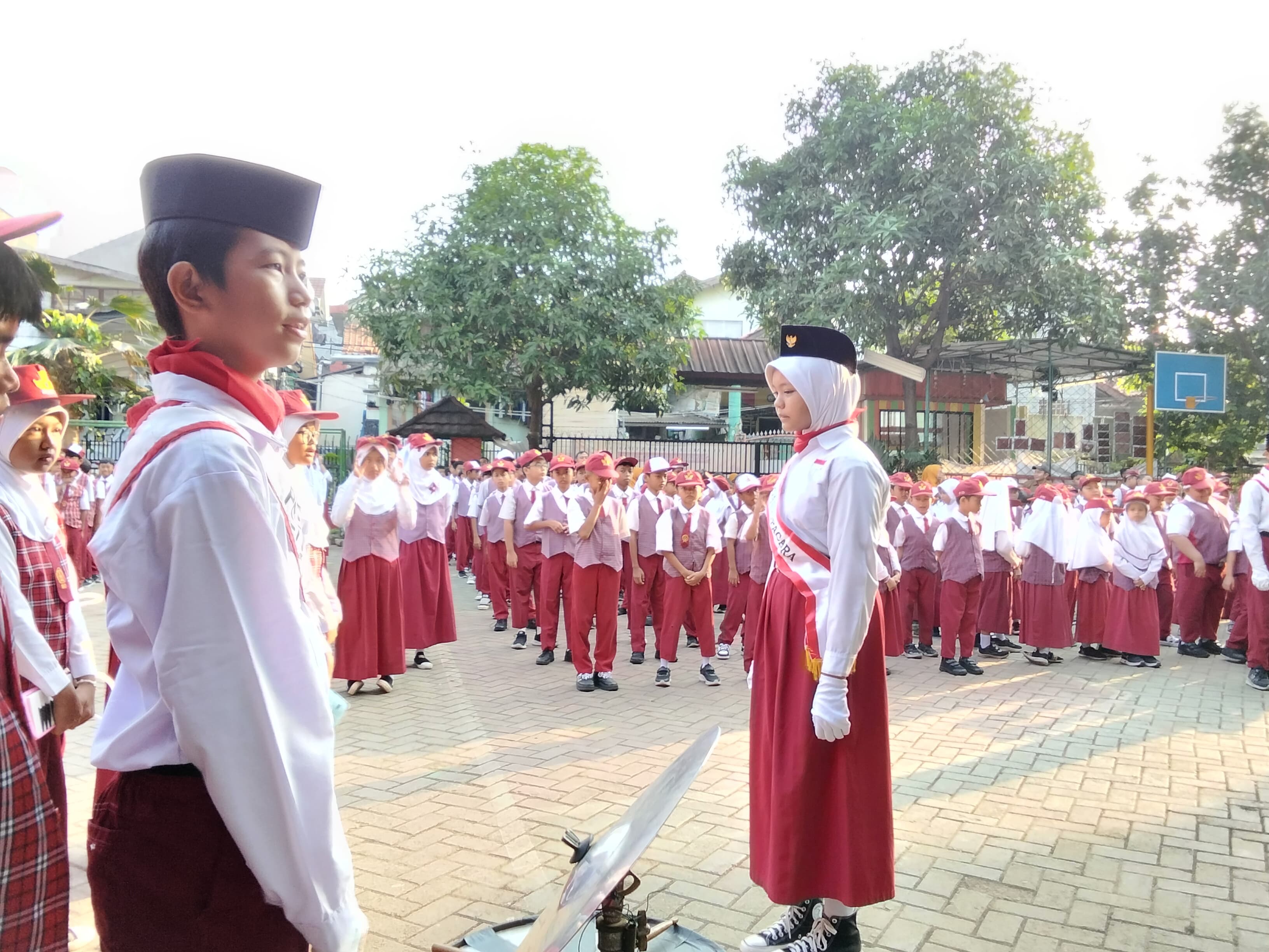 SDN Kereo 5: Upacara Bendera Jadi Ajang Latih Kepemimpinan