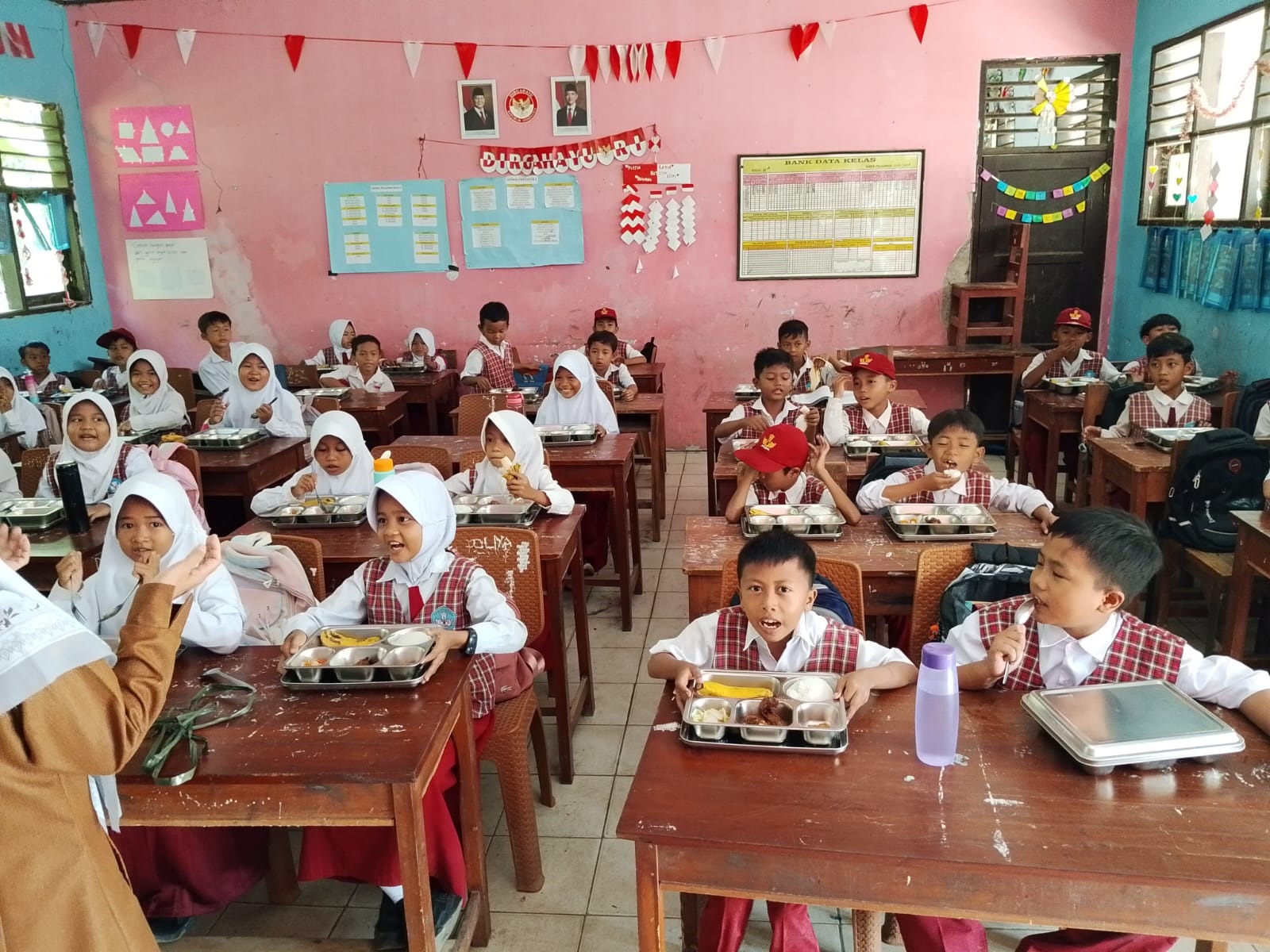 Sempat Berhenti, SPPG Lanjutkan Distribusi MBG
