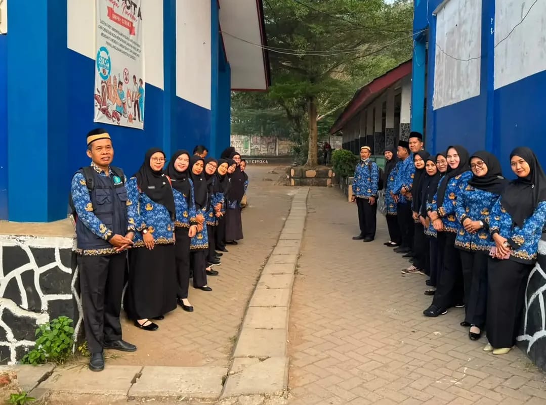 SMPN 1 Cisoka Perkuat Profesionalisme Guru