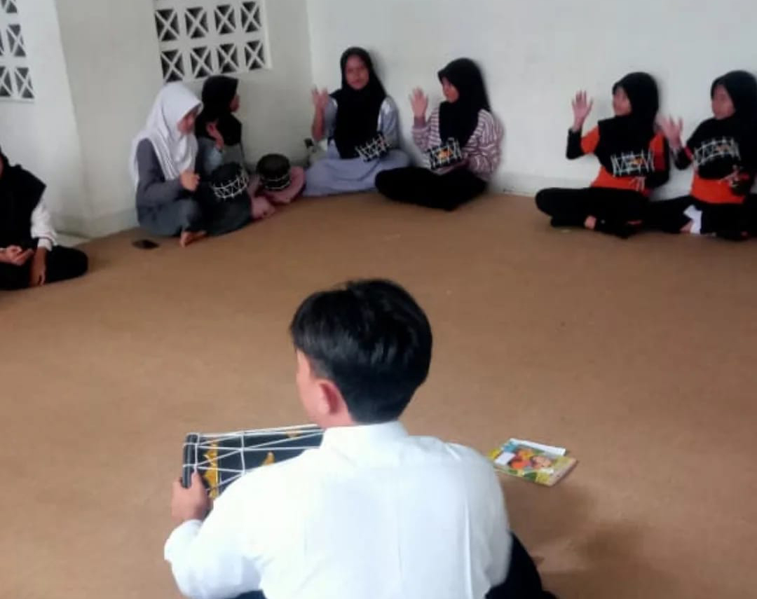 SDN Serpong 3 Tumbuhkan Seni Budaya Islam dengan Marawis