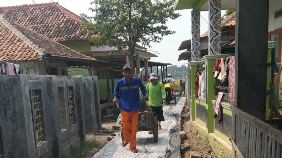 Menanti Bertahun-tahun, Jalan di Kampung Jenggati Desa Kadaung Dicor