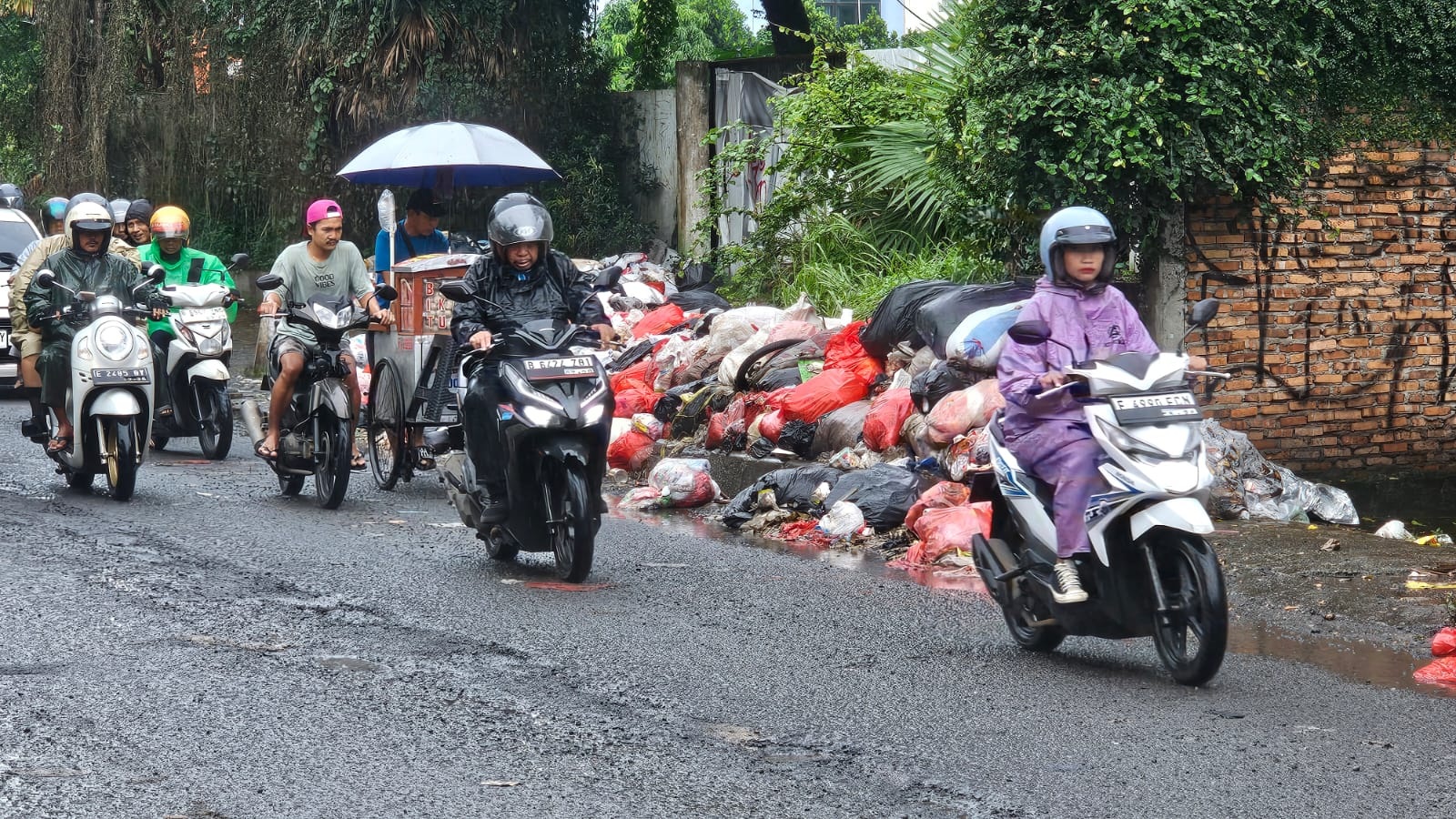 Sampah Tangsel Kembali Dibuang Ke Bogor