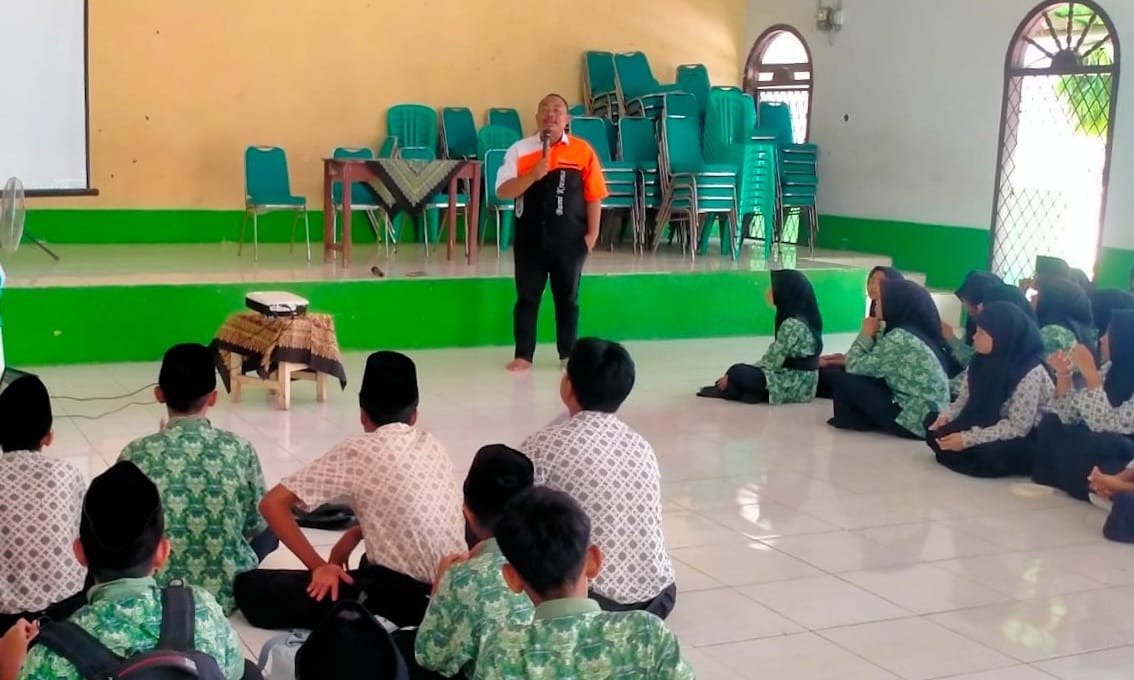 Polsek Sosialisasi Pencegahan Narkoba di MTs Mathla’ul Anwar