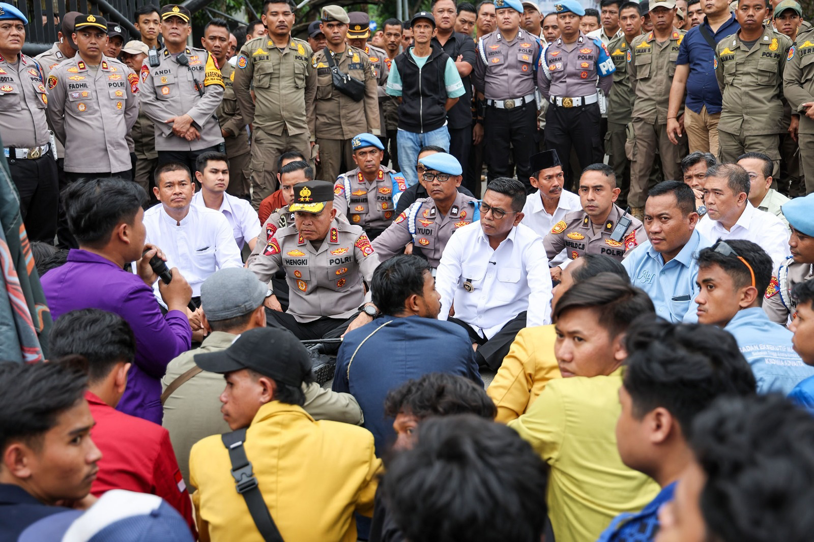 Satu Tahun Andra-Dimyati, Kebijakan Masih ’Ngambang’