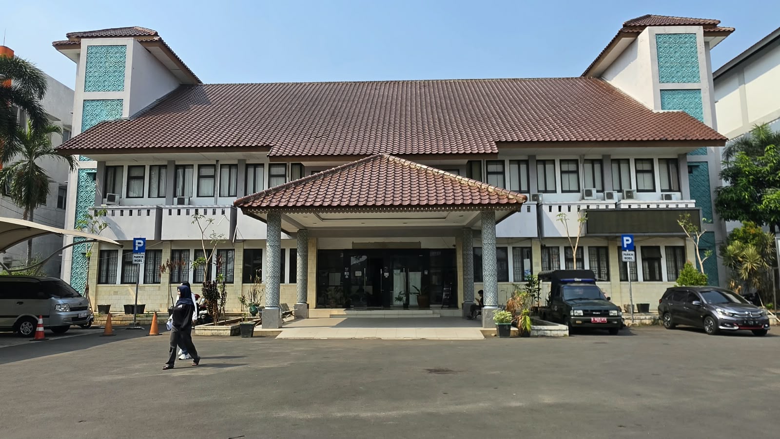 Medsos Pamulang Jadi Kanal Aduan Warga